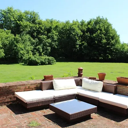 Charlottenhof Apartamento *